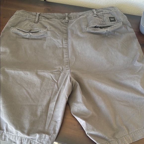 American Eagle Outfitters Gray Flat Front Shorts - Picture 2 of 5